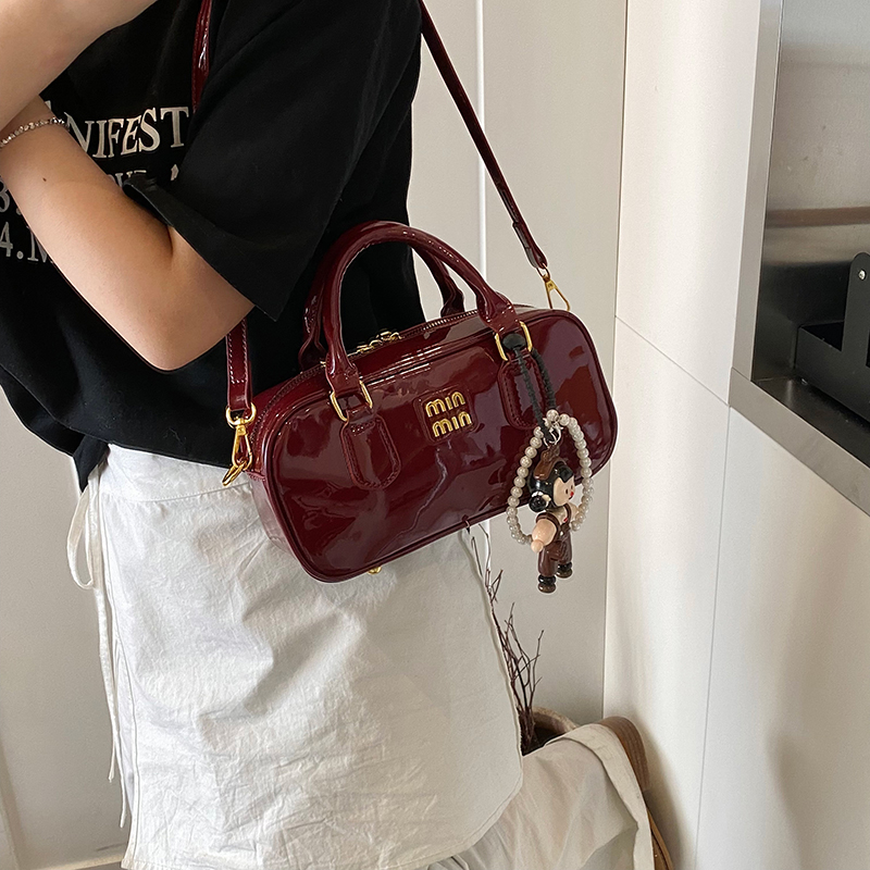 Luxury Lifestyle Handbags - حقيبة يد نسائية فاخرة من الجلد