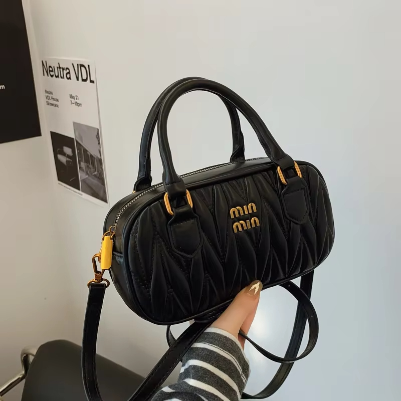 Luxury Lifestyle Handbags - حقيبة كتف أنيقة وعصرية فاخرة مصنوعة