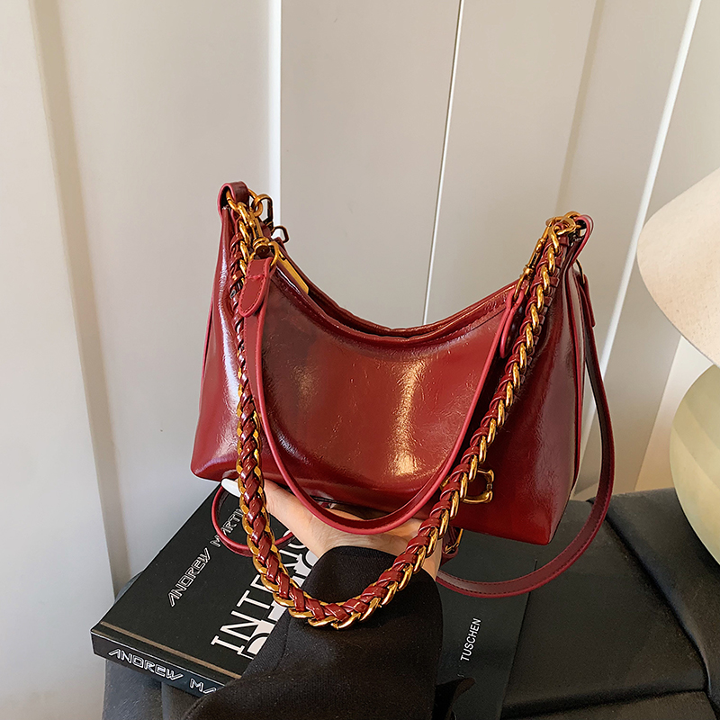 حقيبة يد نسائية فاخرة من الجلد - مراجعة Luxury Lifestyle Handbags وسعره